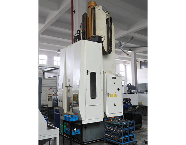 Vertical hydraulic br